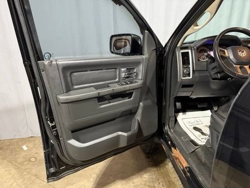 Used 2011 RAM 1500 Sport w/ Sport Premium Group AWD/4WD image 4