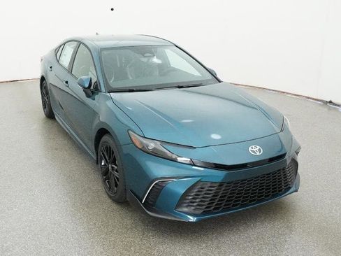 New 2026 Toyota Camry SE image 14