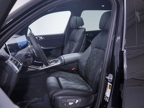 Used 2026 BMW X7 xDrive40i w/ M Sport Package image 7