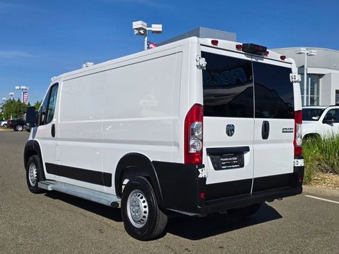Used 2025 RAM ProMaster 2500 w/ U-Haul Equipment Group FWD image 6