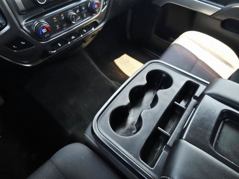 Used 2018 Chevrolet Silverado 1500 LT w/ All Star Edition AWD/4WD image 39