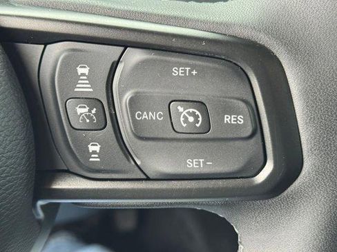 Used 2025 Jeep Wrangler Unlimited Sport AWD/4WD image 20