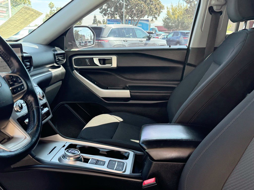 Used 2022 Ford Explorer XLT RWD image 13