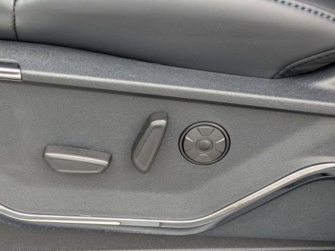 New 2025 Ford F250 Platinum image 15