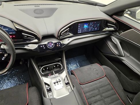 Used 2026 Ferrari Purosangue image 22