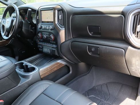 Used 2020 Chevrolet Silverado 1500 High Country w/ Technology Package image 33