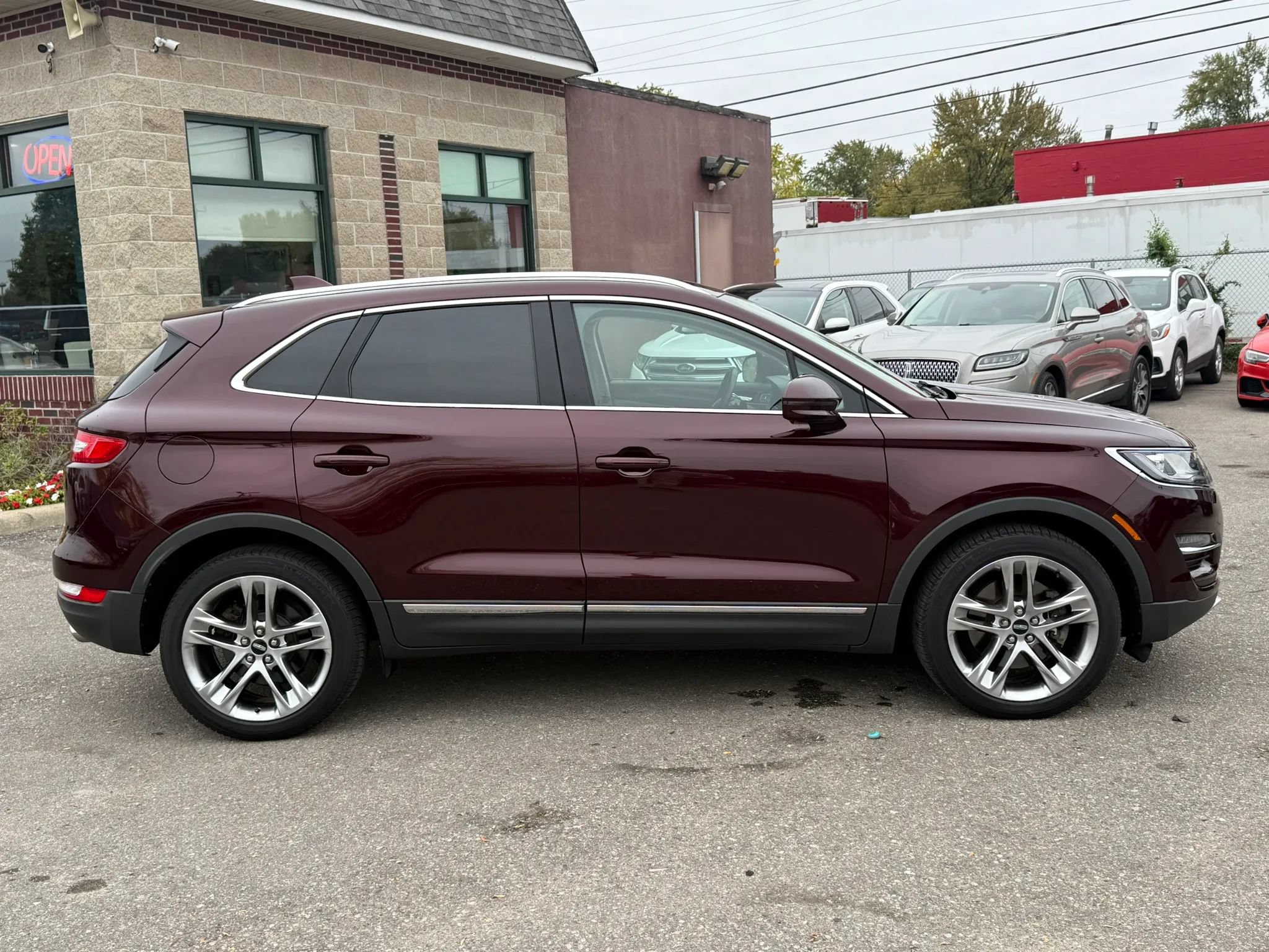 Used 2018 Lincoln MKC Reserve w/ Lincoln MKC Climate Package AWD/4WD image 4