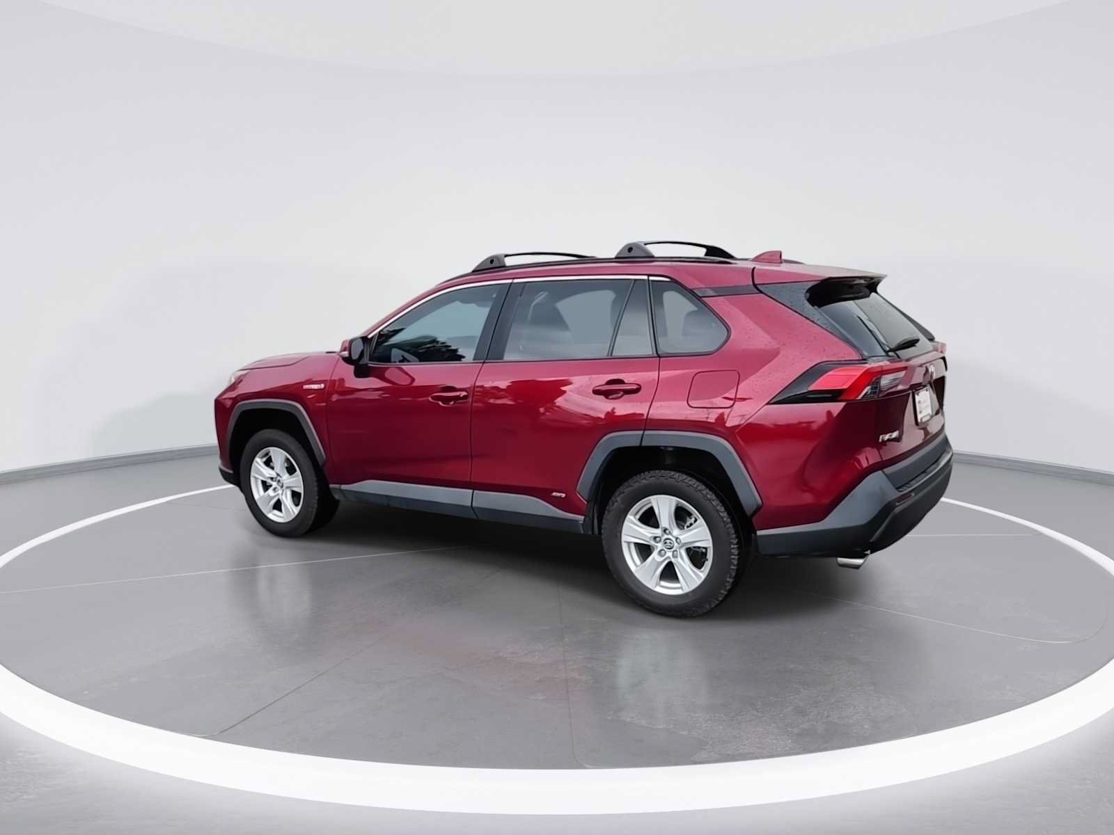 Certified 2020 Toyota RAV4 XLE w/ Carpet Mat Package AWD/4WD image 6