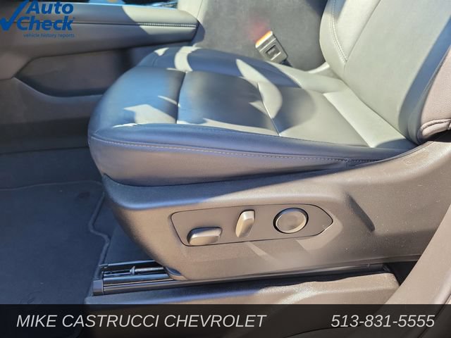 Used 2025 Chevrolet Suburban LT AWD/4WD image 24