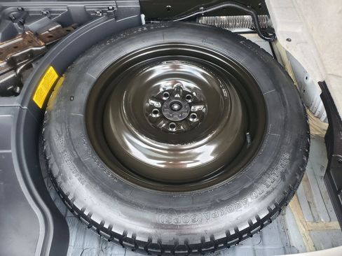 Used 2011 Lexus RX 350 RX 350 Sport Utility 4D w/ Premium Pkg image 60