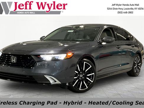 Used 2023 Honda Accord Touring image 1