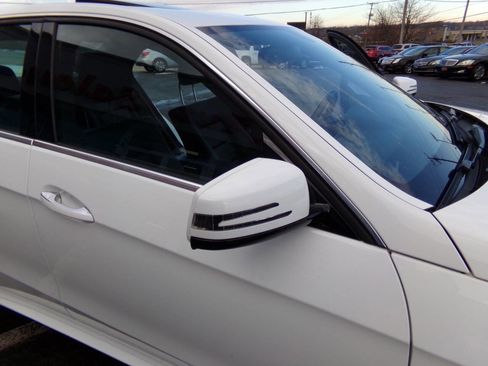 Used 2015 Mercedes-Benz E 350 4MATIC Sedan image 41