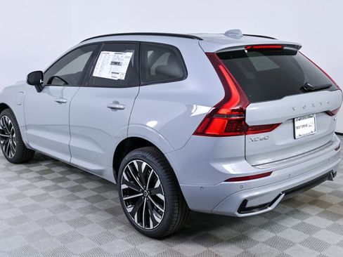 New 2026 Volvo XC60 T8 Ultra w/ Protection Package Premier AWD/4WD image 3