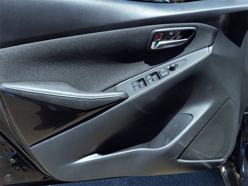 Used 2018 Toyota Yaris iA image 10