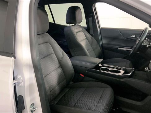 Used 2026 Chevrolet Equinox LT FWD image 7