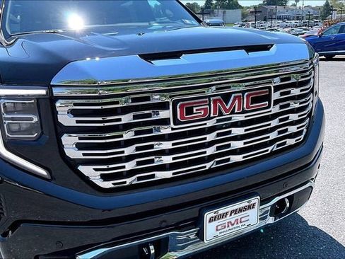 Used 2023 GMC Sierra 1500 Denali w/ Denali Reserve Package AWD/4WD image 29
