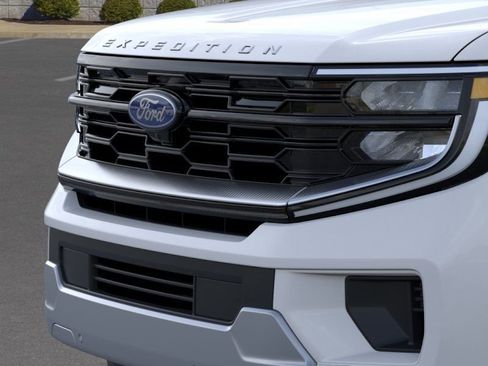 New 2026 Ford Expedition Max Platinum w/ Platinum Ultimate Package AWD/4WD image 17