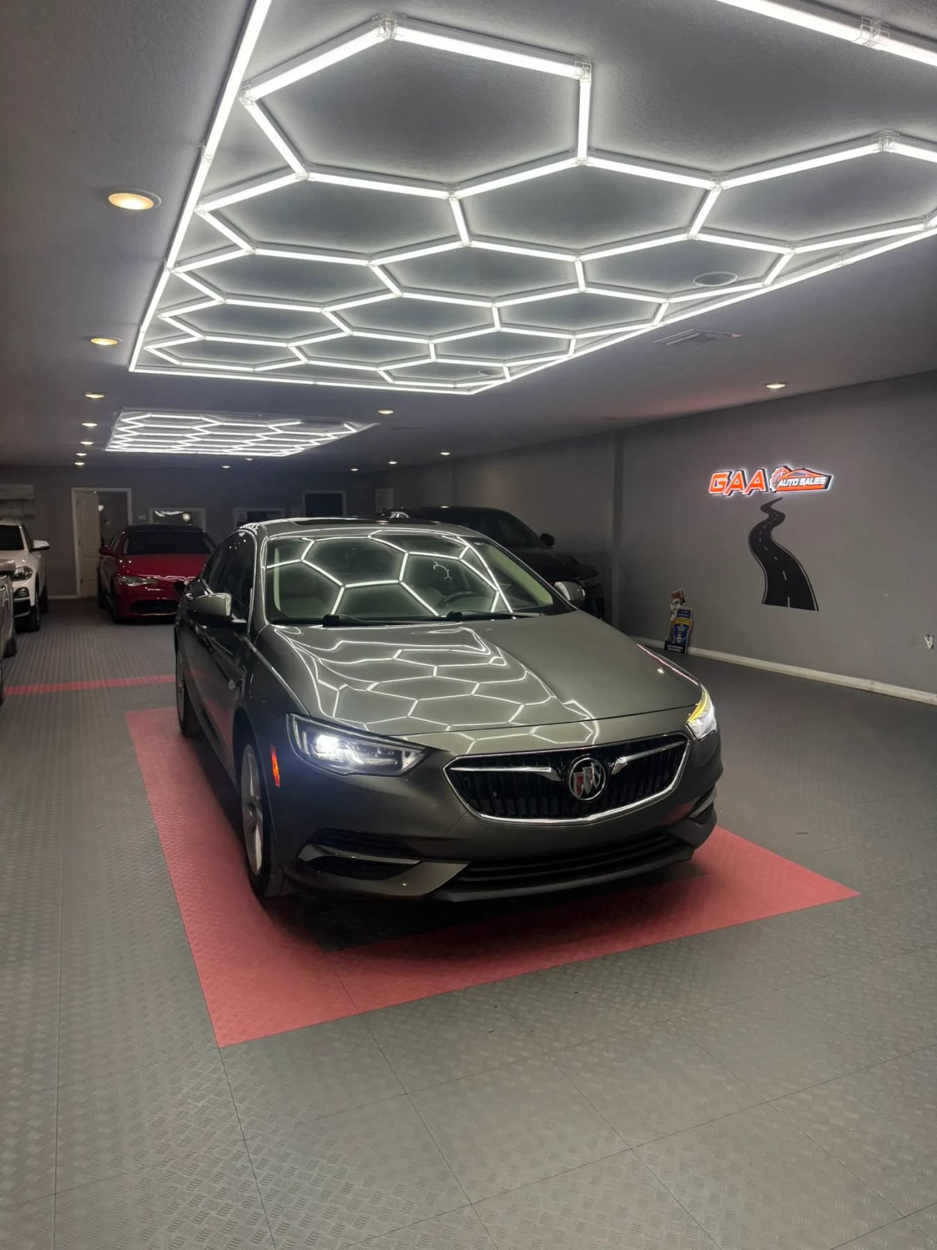 Used 2018 Buick Regal Preferred w/ Sights and Sounds Package FWD image 1