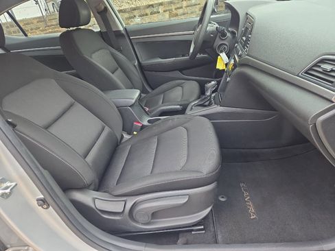 Used 2018 Hyundai Elantra SE image 20