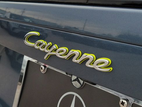 Used 2020 Porsche Cayenne E-Hybrid image 7