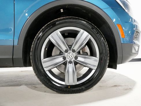 Used 2020 Volkswagen Tiguan SEL image 34