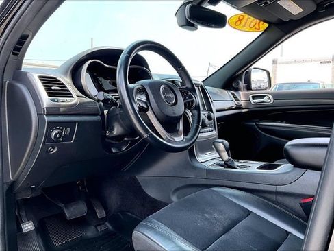Used 2018 Jeep Grand Cherokee Altitude AWD/4WD image 8