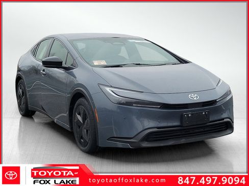 Used 2024 Toyota Prius LE FWD image 1