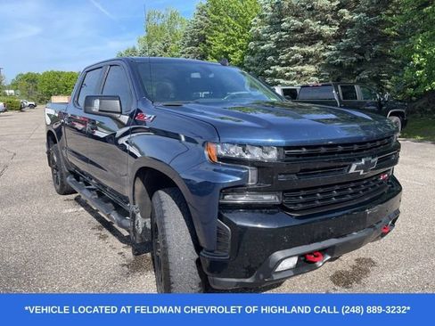 Used 2021 Chevrolet Silverado 1500 LT Trail Boss w/ Convenience Package II AWD/4WD image 2