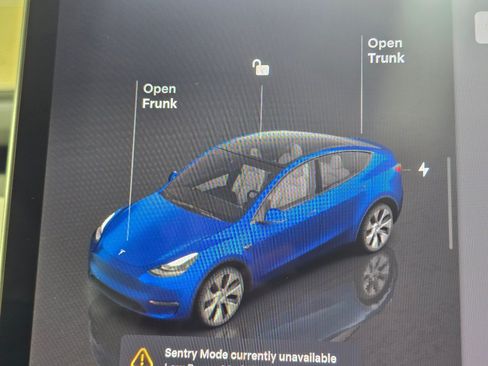 Used 2024 Tesla Model Y Long Range AWD/4WD image 42
