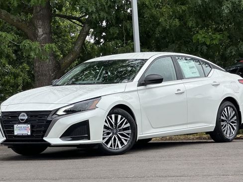 New 2026 Nissan Altima 2.5 SV FWD image 1