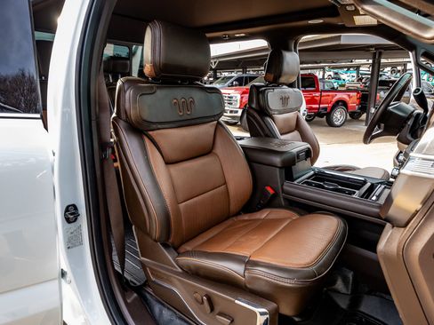 Used 2023 Ford F350 King Ranch w/ Chrome Package image 27