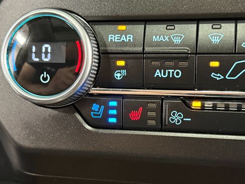 Used 2021 Ford Expedition Max Platinum AWD/4WD image 28