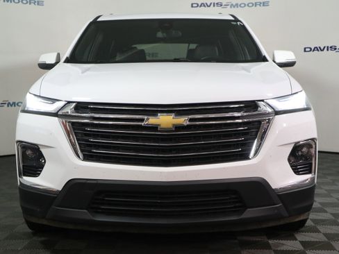 Used 2023 Chevrolet Traverse LT FWD image 13