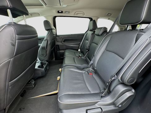 Used 2025 Honda Odyssey Elite image 16