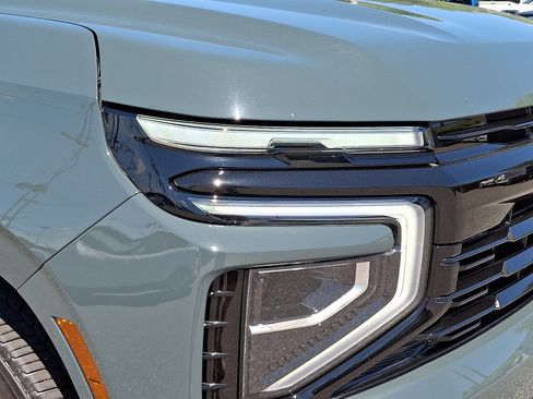 Used 2025 Chevrolet Tahoe RST w/ RST Capability Package AWD/4WD image 9