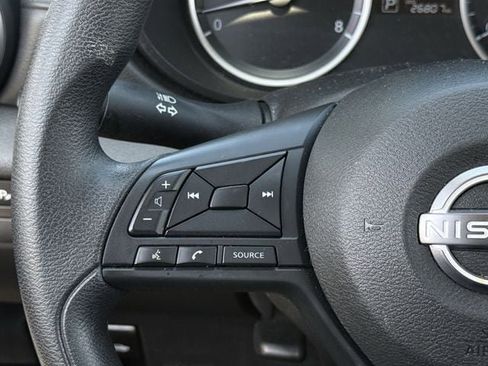 Used 2025 Nissan Versa S FWD image 13