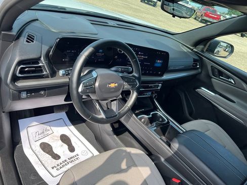 Used 2026 Chevrolet Traverse LT w/ Driver Confidence Package FWD image 21