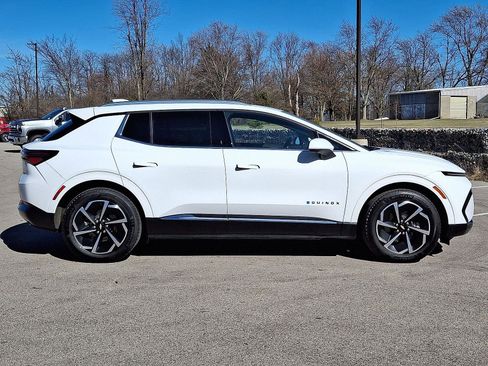 Used 2024 Chevrolet Equinox EV LT image 32