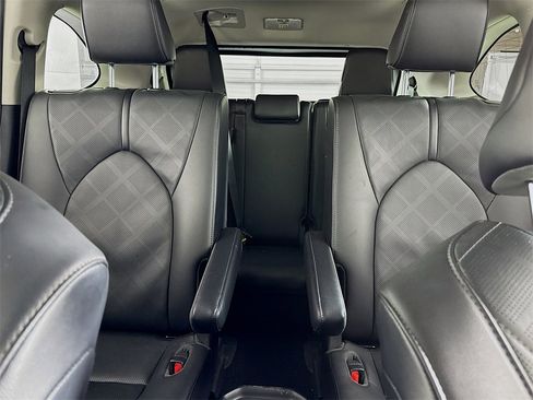 Used 2021 Toyota Highlander Platinum image 15