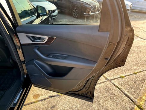 Used 2019 Audi Q7 2.0T Premium Plus w/ Premium Plus Package image 21