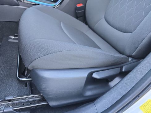 Used 2022 Toyota Corolla LE image 35