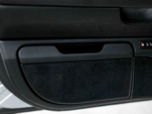 Used 1998 BMW 740iL image 39