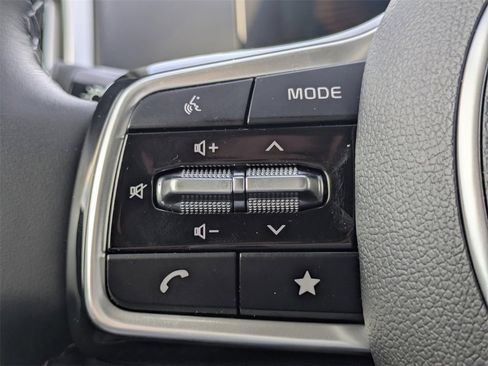 Used 2025 Kia Sorento EX image 25