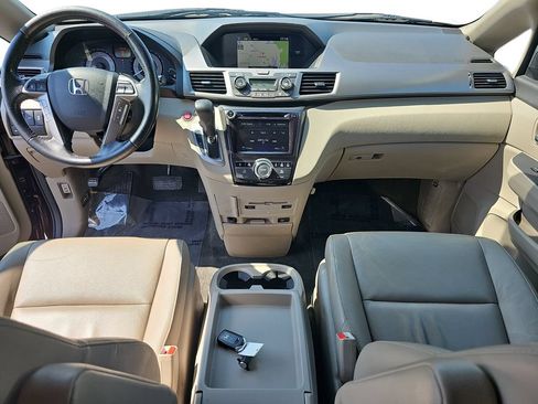 Used 2016 Honda Odyssey Touring Elite image 13