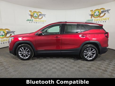 Certified 2022 GMC Terrain SLT image 4