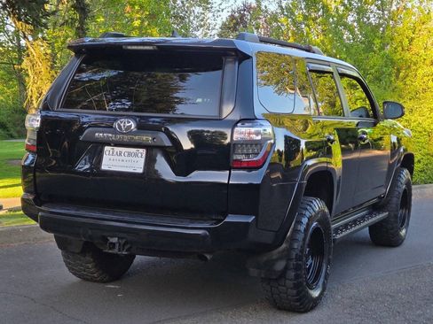 Used 2015 Toyota 4Runner Trail Premium AWD/4WD image 38