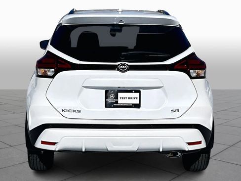 Used 2024 Nissan Kicks SR w/ SR Premium Package image 5