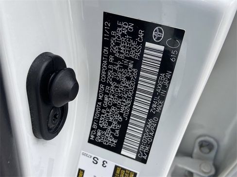 Used 2013 Toyota Prius V Three image 32