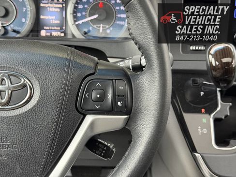 Used 2017 Toyota Sienna XLE image 40