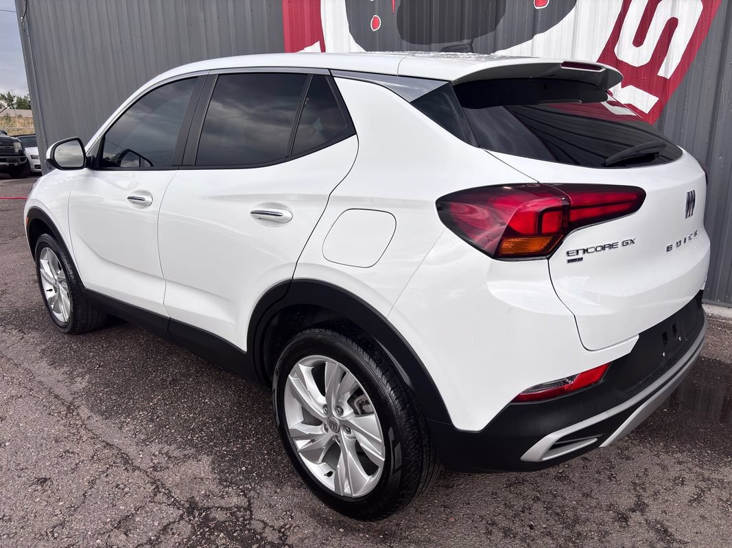 Used 2025 Buick Encore GX Preferred AWD/4WD image 11